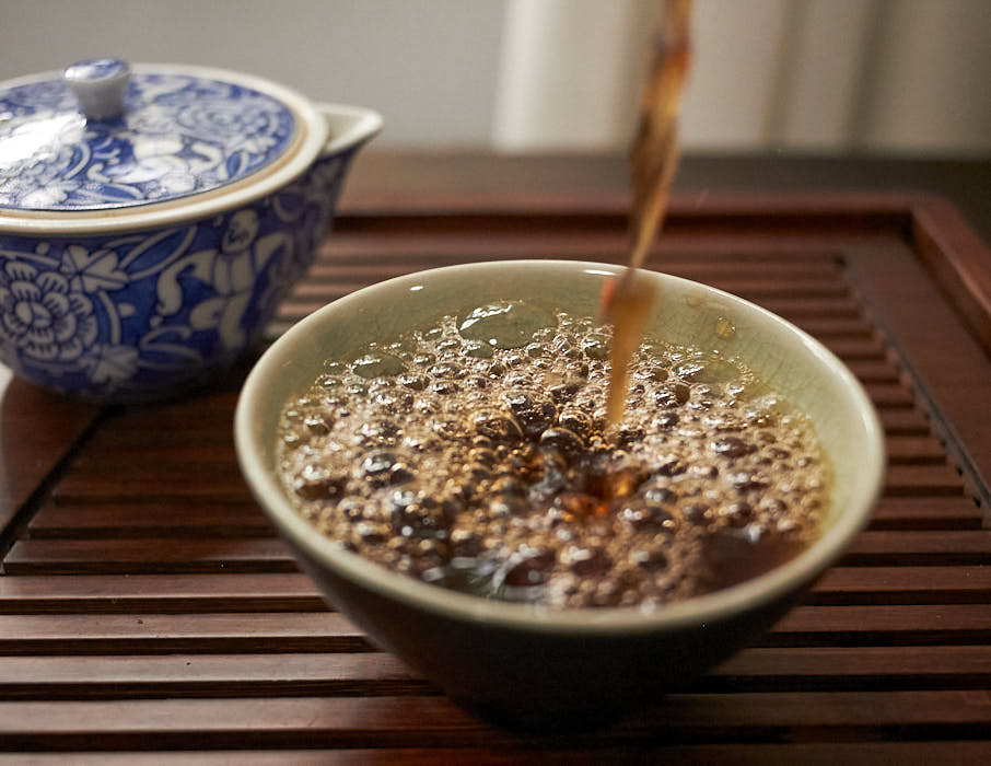 Foam of ”Chocolate Stash” Ripe Pu-erh Tea | TEA SIDE