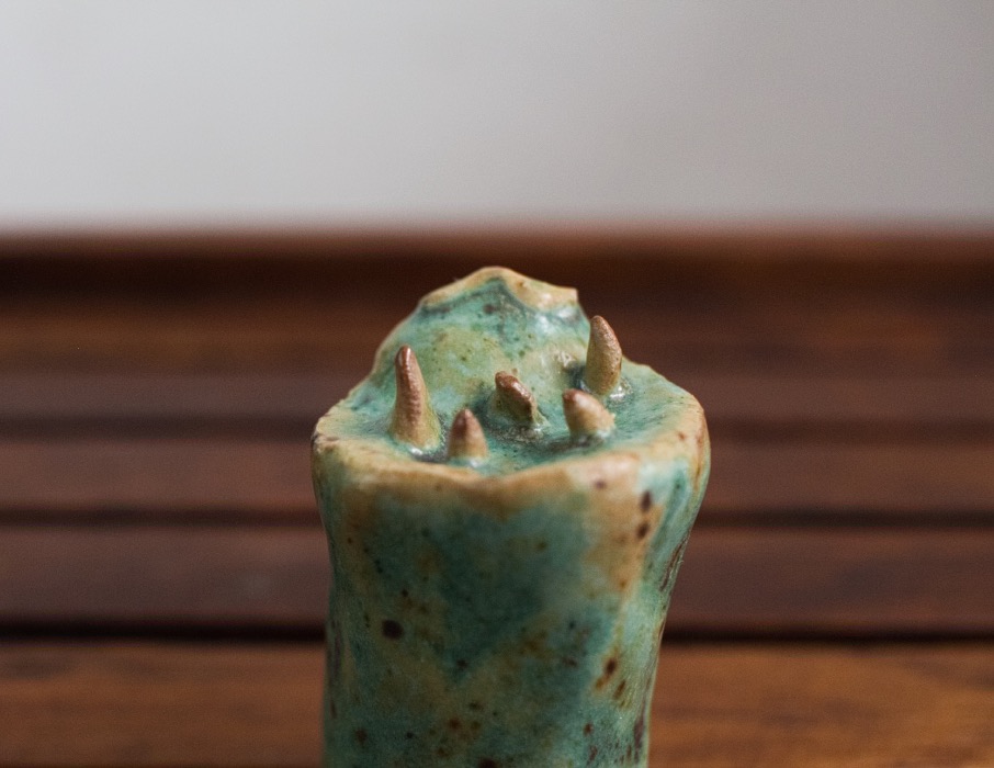 Can-eye? the Shy Guy - Ceramic tea pet