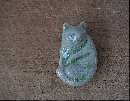 Laying Cat Ceramic Tea Pet, Green